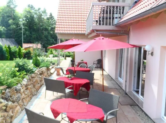 Am Kirschgarten 3*